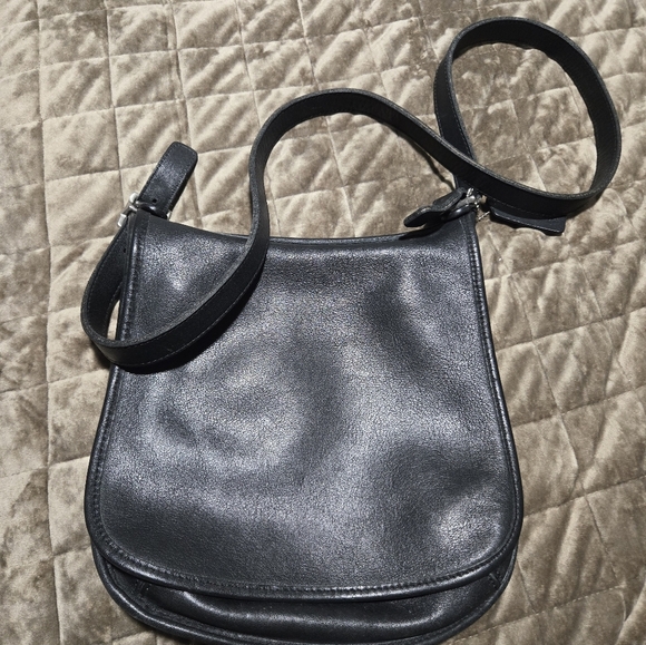 Vintage Coach leather Hippie Flap Bag Crossbody Saddle Purse in Black Style 9135 - Picture 4 of 8